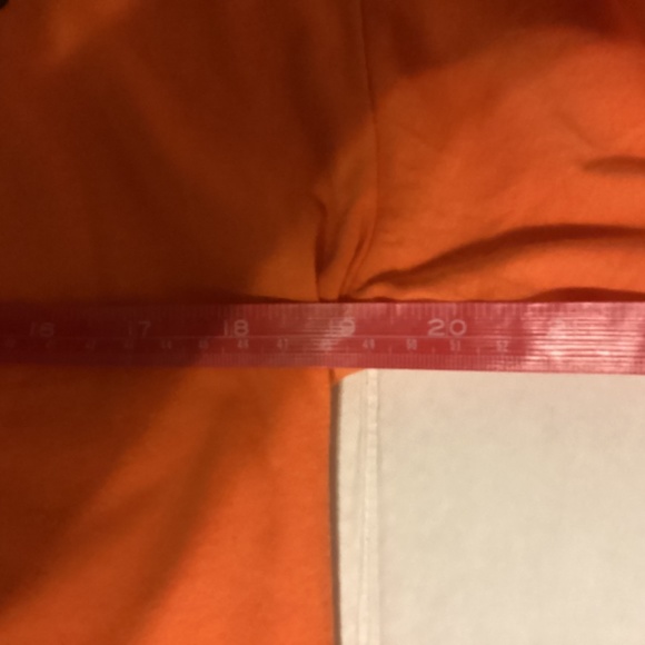 Reese’s Peanut Butter Crop Top size large short sleeve - Picture 7 of 7